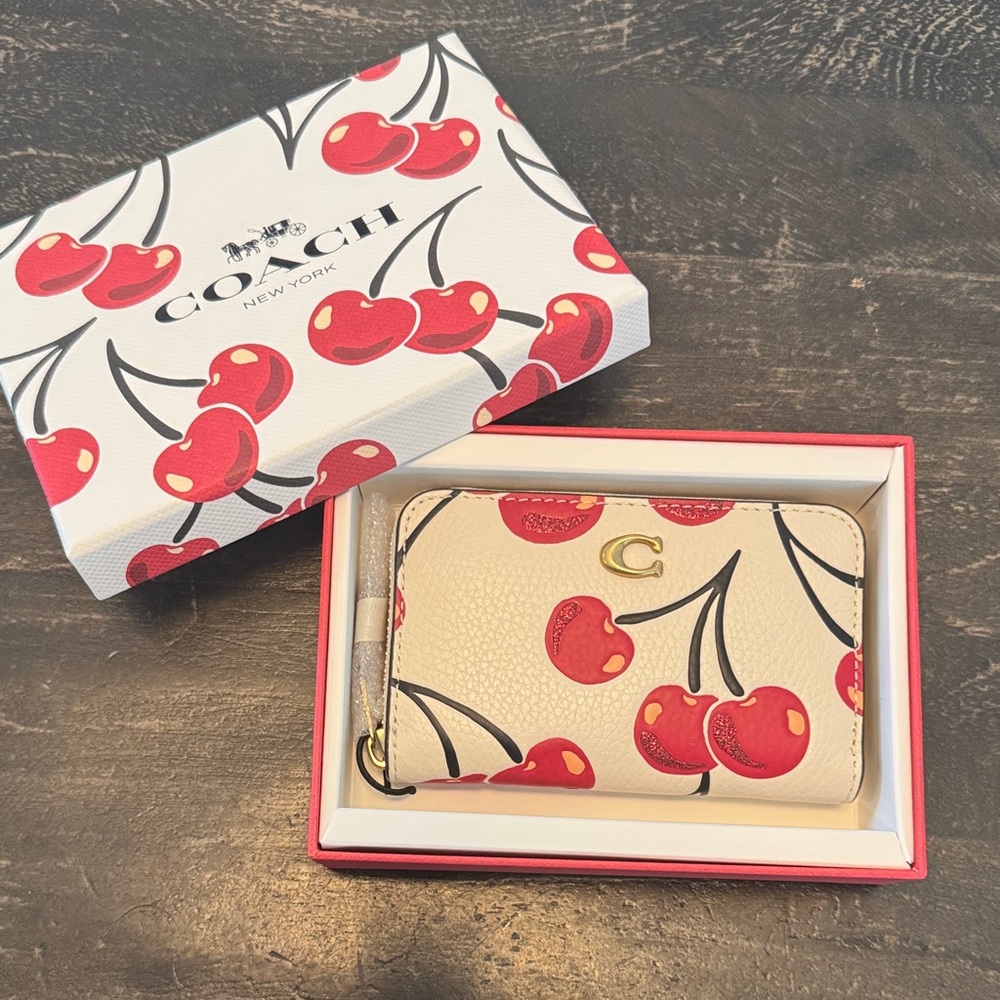Coach Women’s Essential Small Cherry Zip-Around Wallet Card Holder